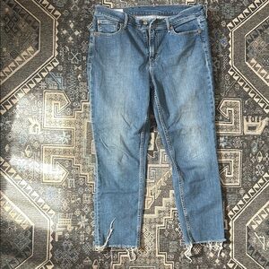 GAP Light Blue Cropped Mid-Rise Straight Jeans